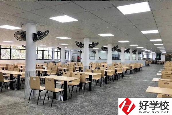 想學智慧健康養(yǎng)老服務(wù)專業(yè)，建議去長沙這所學校