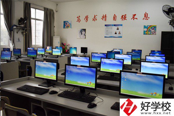益陽哪些中職學校開設音樂相關專業(yè)？學費貴不貴？