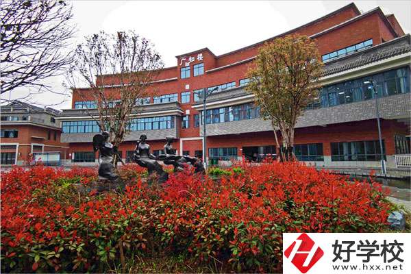 想在長沙學文秘專業(yè)，推薦這所中職學校