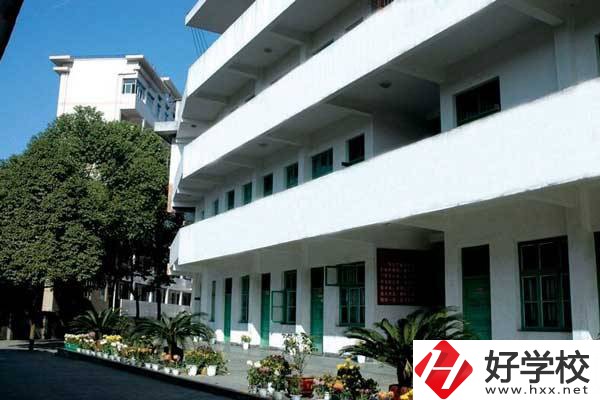 湘西自治州為民中中等職業(yè)技術(shù)學(xué)校有什么辦學(xué)特色？