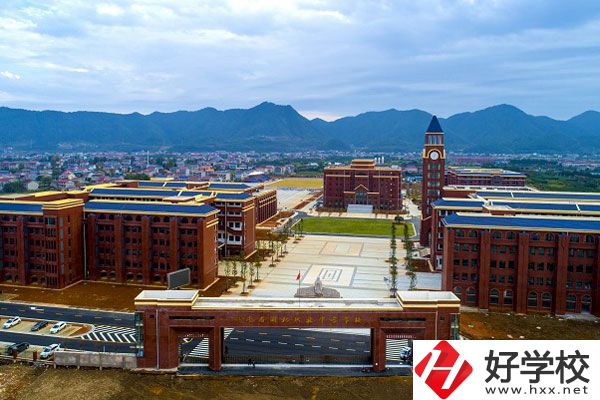 湘北職業(yè)中專學(xué)校是公辦的還是民辦的？在哪里？
