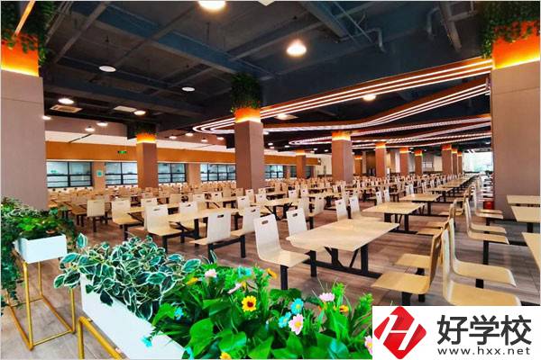湖南華科技工學(xué)校好不好？地址在哪？