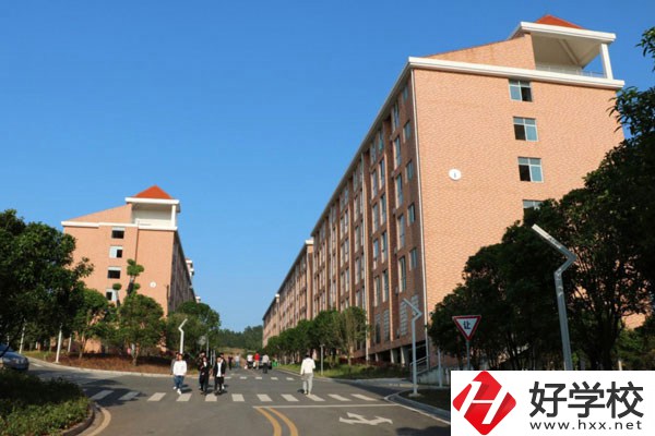 想在湖南省就讀的五年制公辦大專學(xué)校？看看這兩所學(xué)校