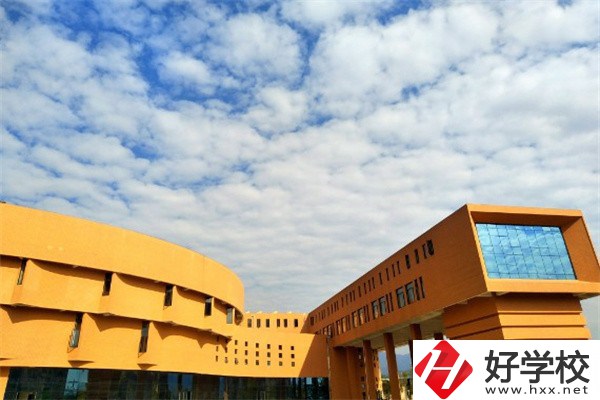 懷化有沒有五年制大專？可以學哪些專業(yè)？