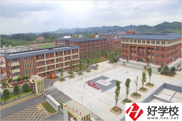 郴州什么職校有圖書館？學(xué)校有特色嗎？