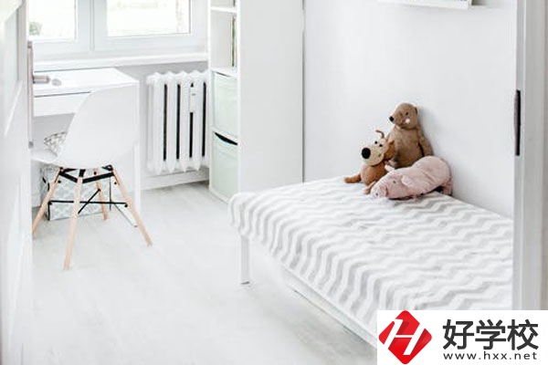 郴州科龍職業(yè)技術(shù)學(xué)校宿舍怎么樣？環(huán)境好不好？