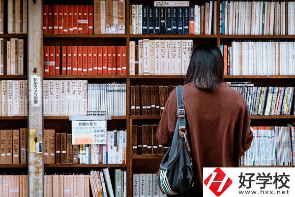 南岳區(qū)職業(yè)中等專業(yè)學(xué)校環(huán)境好不好，宿舍怎么樣？