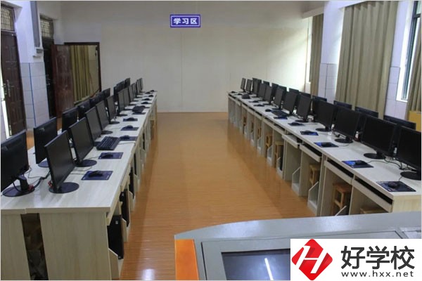 通道縣職業(yè)中等專業(yè)學(xué)校在哪？學(xué)費(fèi)需要多少？