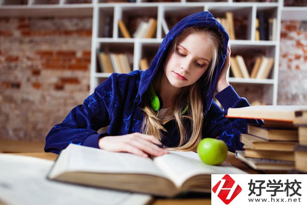 南岳區(qū)職業(yè)中等專業(yè)學(xué)校有哪些專業(yè)？