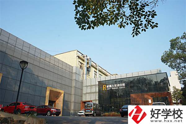 湘潭技師學(xué)院畢業(yè)是什么文憑？招不招收初中生？