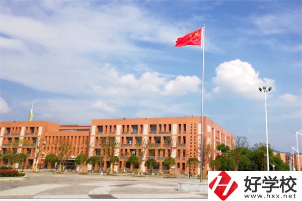 懷化有沒有師范職校？學(xué)校如何報考錄??？
