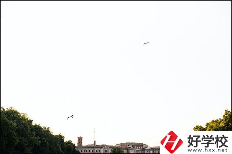 長沙中專有什么好的空乘學(xué)校？