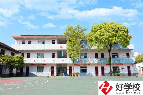 懷化市新華職業(yè)學(xué)校有什么專業(yè)？哪些專業(yè)比較好？