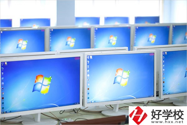 邵陽市湖畔中等職業(yè)技術學校實訓室