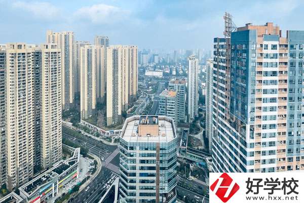 株洲哪些中專有商務(wù)英語(yǔ)專業(yè)？