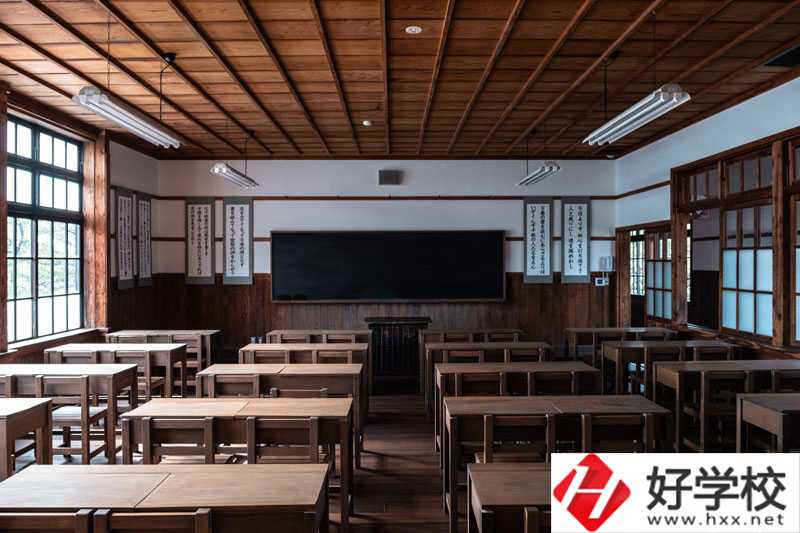 湖南省澧縣職業(yè)中專學(xué)校有哪些專業(yè)？學(xué)費貴不貴？6.jpg