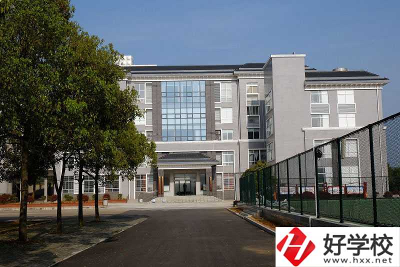 韶山市職業(yè)中專學校好不好？有哪些招生專業(yè)？