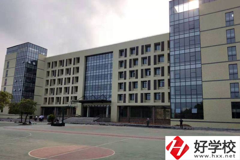 永州工業(yè)貿(mào)易中等專業(yè)學(xué)校有哪些專業(yè)？