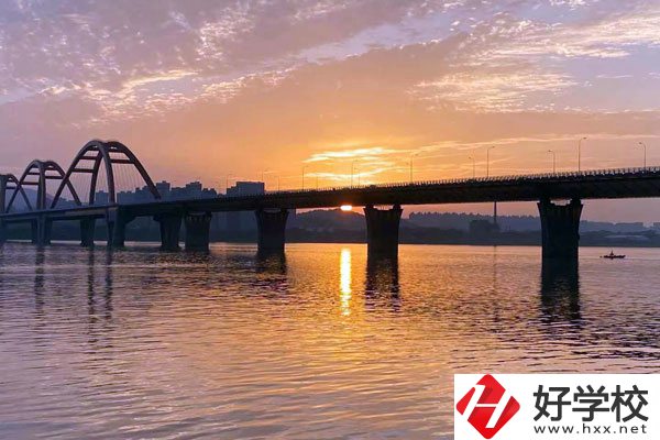 湖南省水利水電建設工程學校宿舍環(huán)境怎么樣？