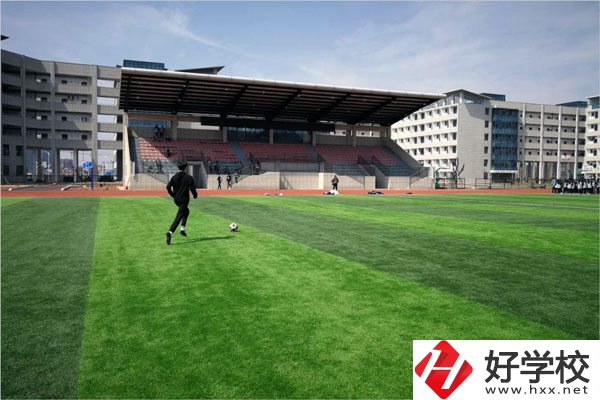 株洲地區(qū)有學(xué)習(xí)服裝設(shè)計(jì)與工藝的中職學(xué)校？