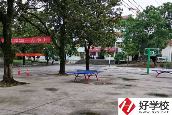 湘西有高鐵中專嗎？高鐵專業(yè)怎么樣？