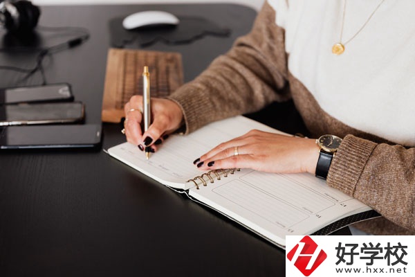 衡山明星體育藝術(shù)中等專業(yè)學(xué)校好不好？