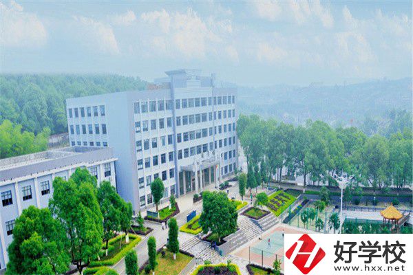 邵陽(yáng)市機(jī)電職業(yè)技術(shù)學(xué)校有哪些助學(xué)政策？