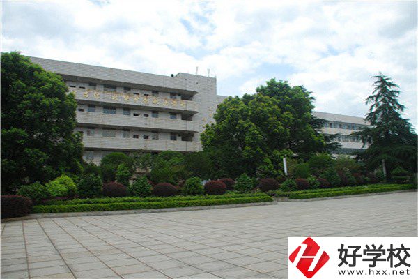 郴州市第一職業(yè)中專有多大？環(huán)境如何？