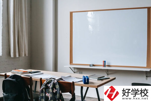 株洲市生物工程中專學校有哪些專業(yè)？怎么選好呢？