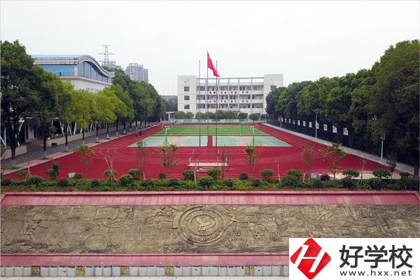 益陽市自立職業(yè)技術(shù)學(xué)校有哪些特色專業(yè)？