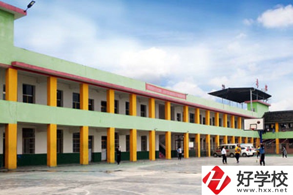 湘西州龍山縣誠信職業(yè)技術(shù)學(xué)校的優(yōu)勢和特色是什么？