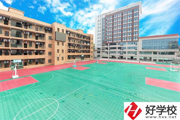 湘潭有哪些適合女生學(xué)習(xí)的職校？女生該如何選擇職校？