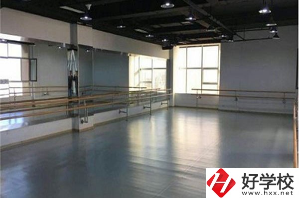 衡陽市文華藝術(shù)學(xué)校怎么樣？有什么辦學(xué)特色？