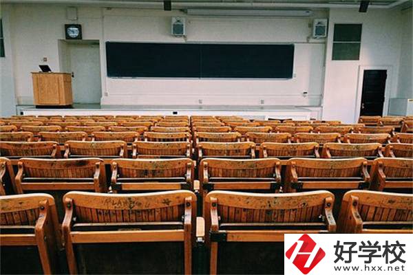 在湖南“晚熟”的孩子該何去何從？該怎么擇校？