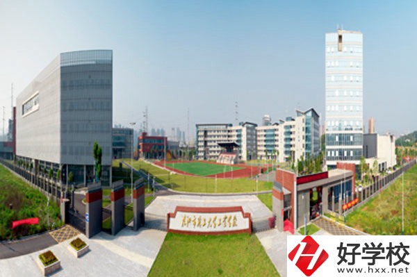 株洲市工業(yè)中等專業(yè)學校綜合實力如何？