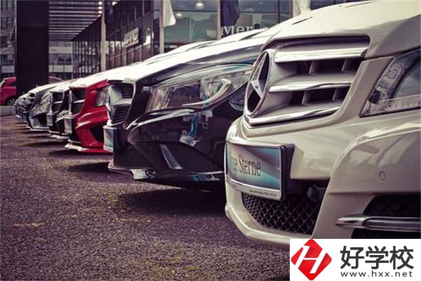 女生在湖南讀職高學什么專業(yè)好？可以參加高考嗎？