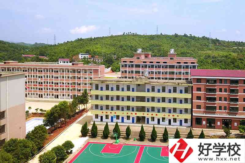 衡山明星體育藝術(shù)中等專業(yè)學(xué)校有哪些特色專業(yè)？
