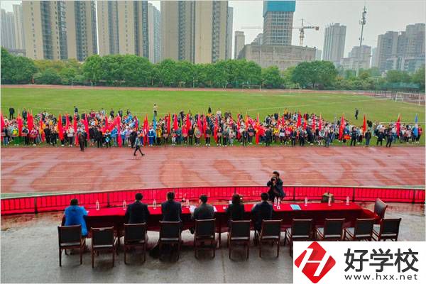 常德桃源縣機(jī)電成人中專(zhuān)是公辦還是民辦？就業(yè)率高嗎？