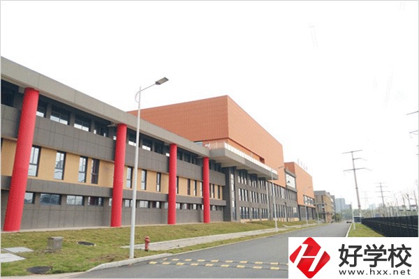 湖南有哪些舞蹈職校推薦？辦學(xué)條件怎么樣？