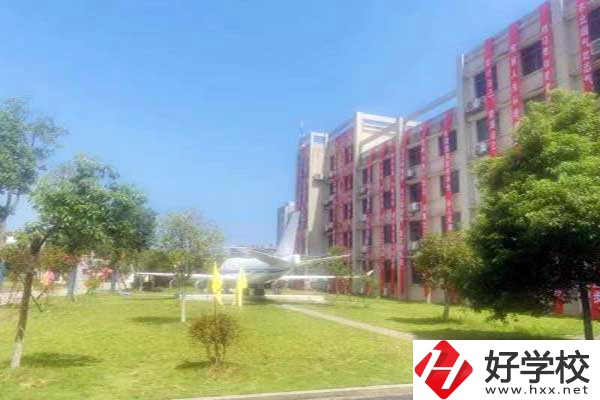 長沙經(jīng)貿(mào)職業(yè)中?？梢詤⒓痈呖紗?？還有哪些升學(xué)方式？