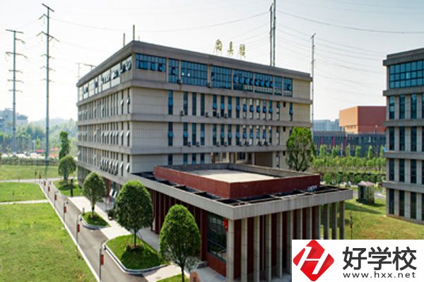 株洲市工業(yè)中等專業(yè)學校怎么樣？食堂飯菜好不好？
