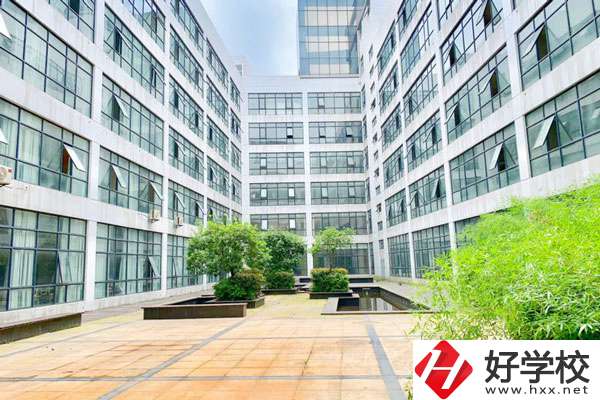 湖南曙光科技技工學(xué)校怎么樣？有哪些熱門專業(yè)？