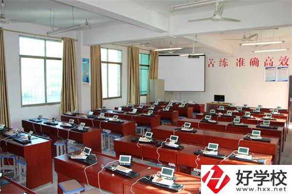 婁底哪些職校有開設(shè)護理專業(yè)？就業(yè)方向是什么？