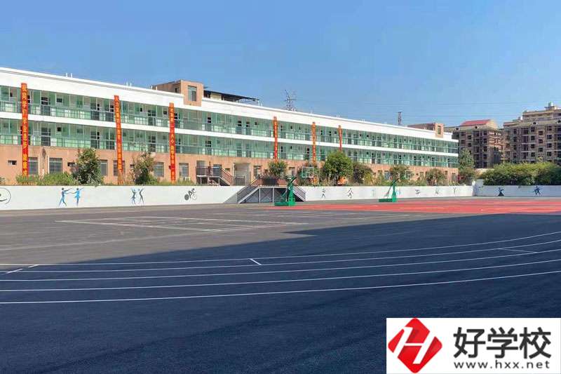衡陽(yáng)市文華藝術(shù)學(xué)校有哪些專(zhuān)業(yè)？