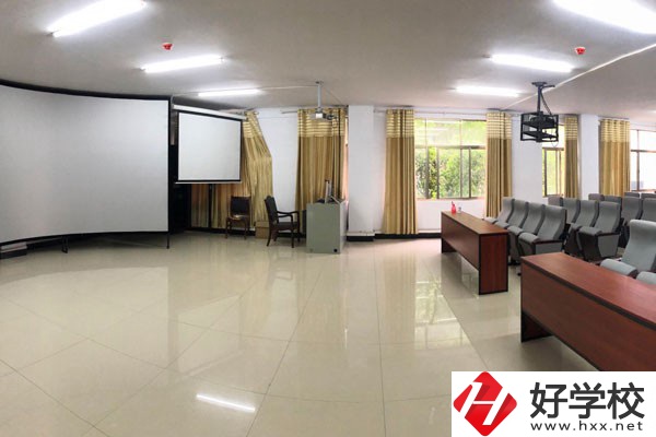 湖南省岳陽縣職業(yè)中專學校好不好？有哪些辦學特色？