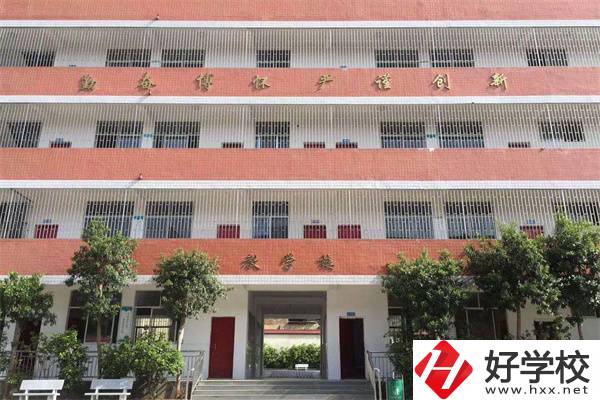 在邵陽就讀衛(wèi)校學什么專業(yè)好？有哪些學?？梢酝扑]？