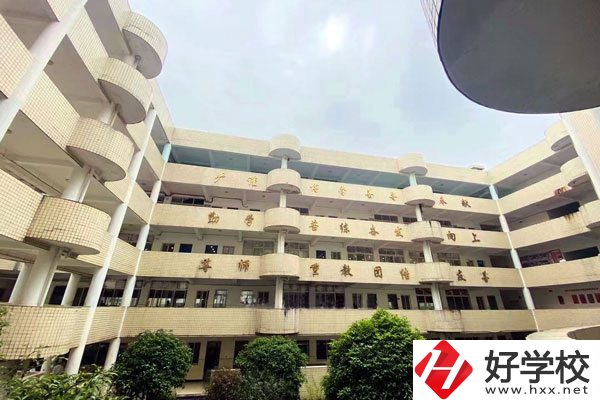 UI設計學什么？長沙有學這一專業(yè)的中職學校嗎？