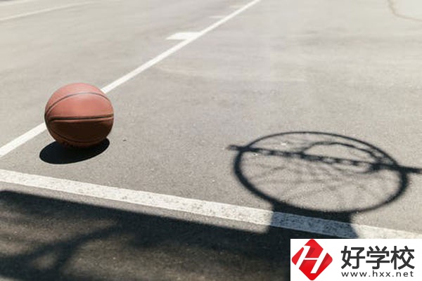 湖南省商業(yè)職業(yè)中等專業(yè)學(xué)校怎么樣？宿舍怎么樣？