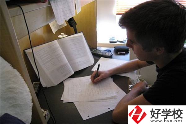 湖南成績差的中職生走哪種升學途徑更好？有什么優(yōu)勢？