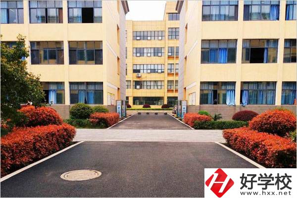 岳陽有哪所中職學(xué)校有辣條專業(yè)？該專業(yè)學(xué)了有用嗎？